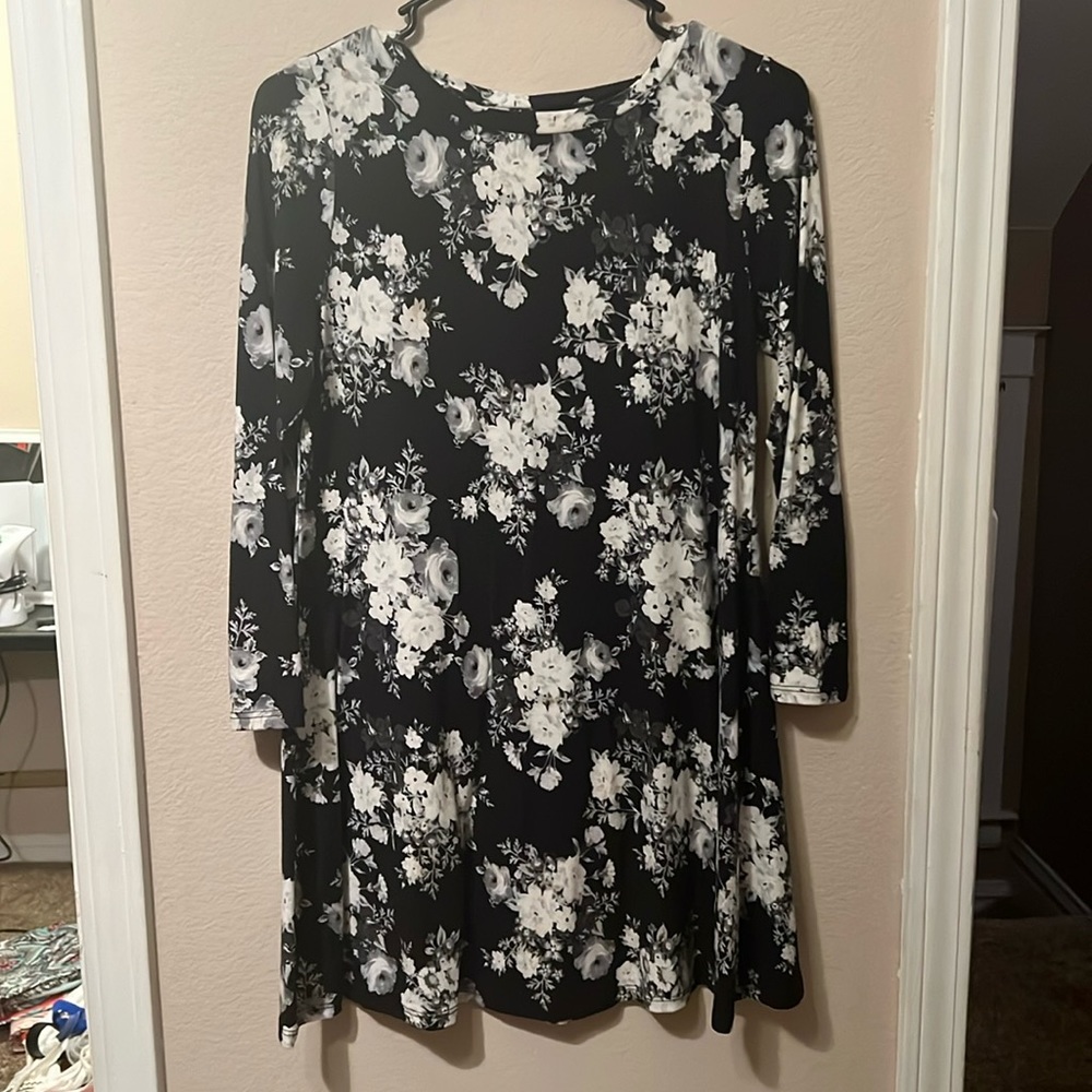 Emerald Brand size S floral Tunic or can be a mini dress